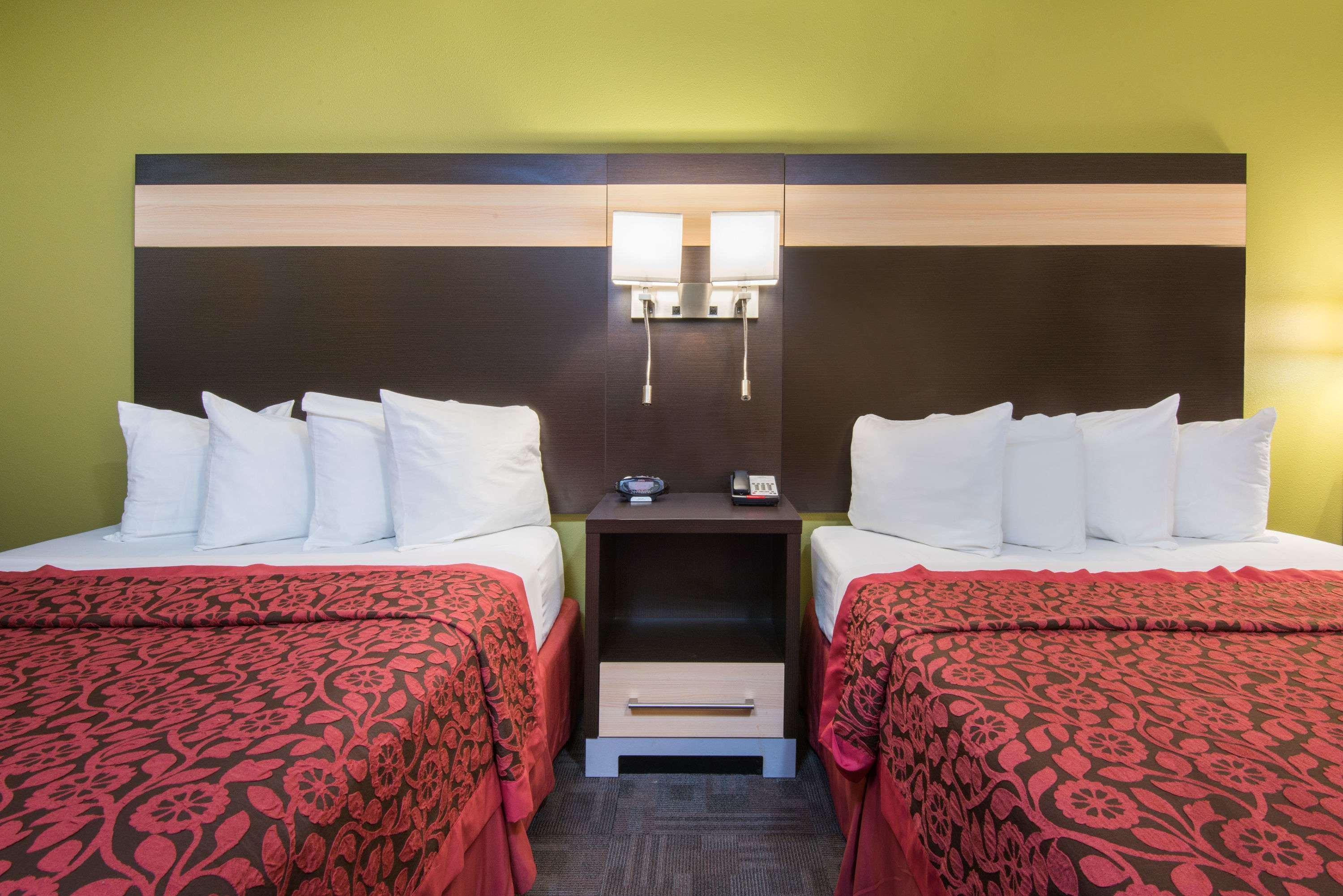 Days By Wyndham Hotel