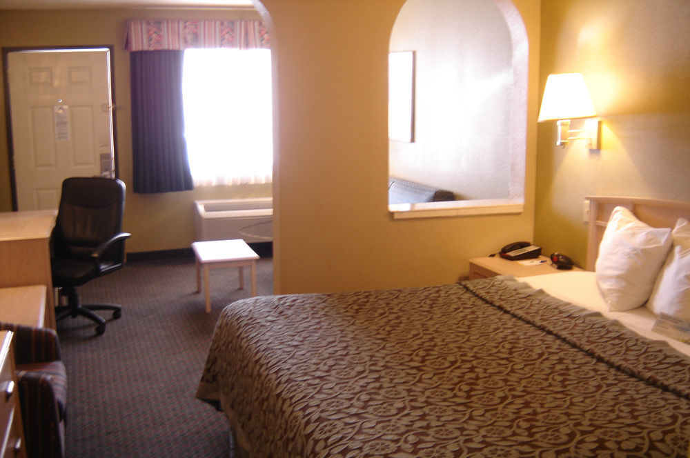 Hotel Days By Wyndham Carlsbad